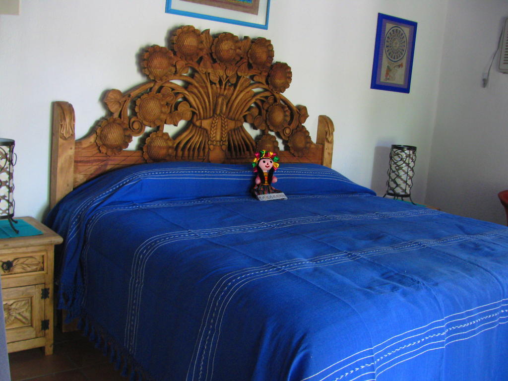 Hacienda Paraiso De La Paz Bed & Breakfast Room photo