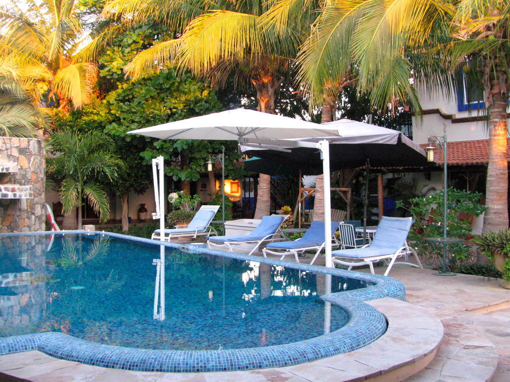 Hacienda Paraiso De La Paz Bed & Breakfast Exterior photo