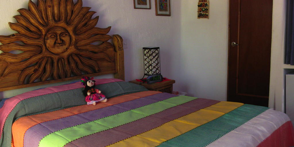 Hacienda Paraiso De La Paz Bed & Breakfast Room photo
