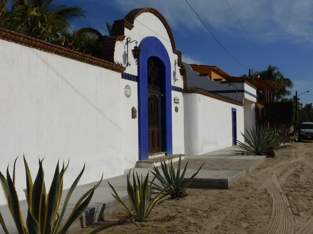 Hacienda Paraiso De La Paz Bed & Breakfast Exterior photo
